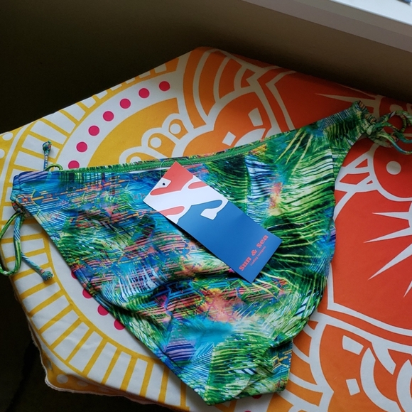 NWT 🌴 Tropical string bikini bottom - Picture 4 of 8